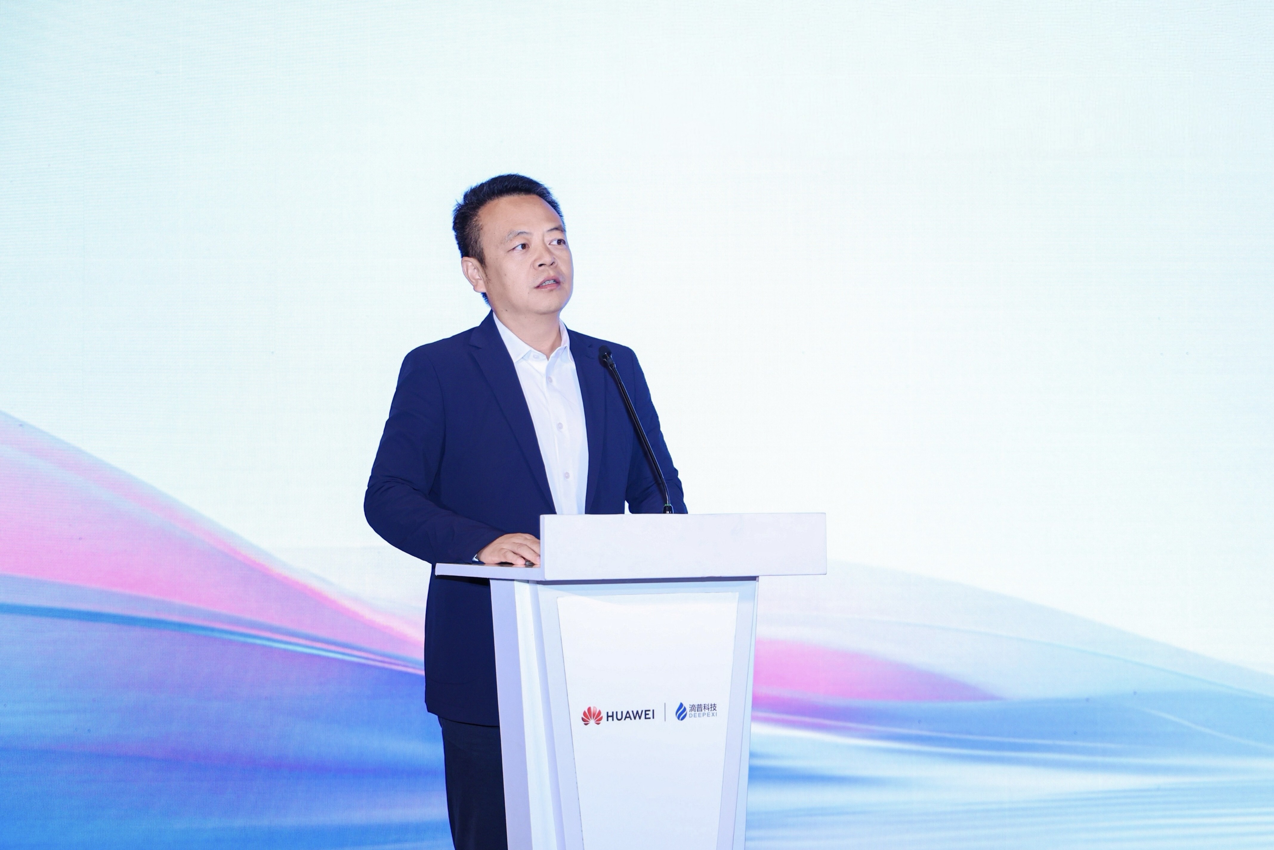 滴普科技董事长赵杰辉.jpg